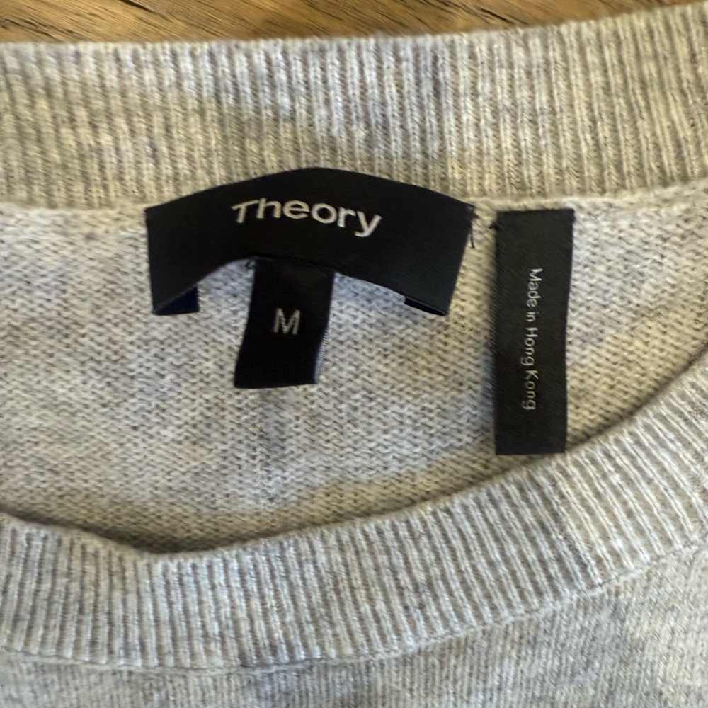 Theory Grey Cashmere Sweater - Picture 5 of 10